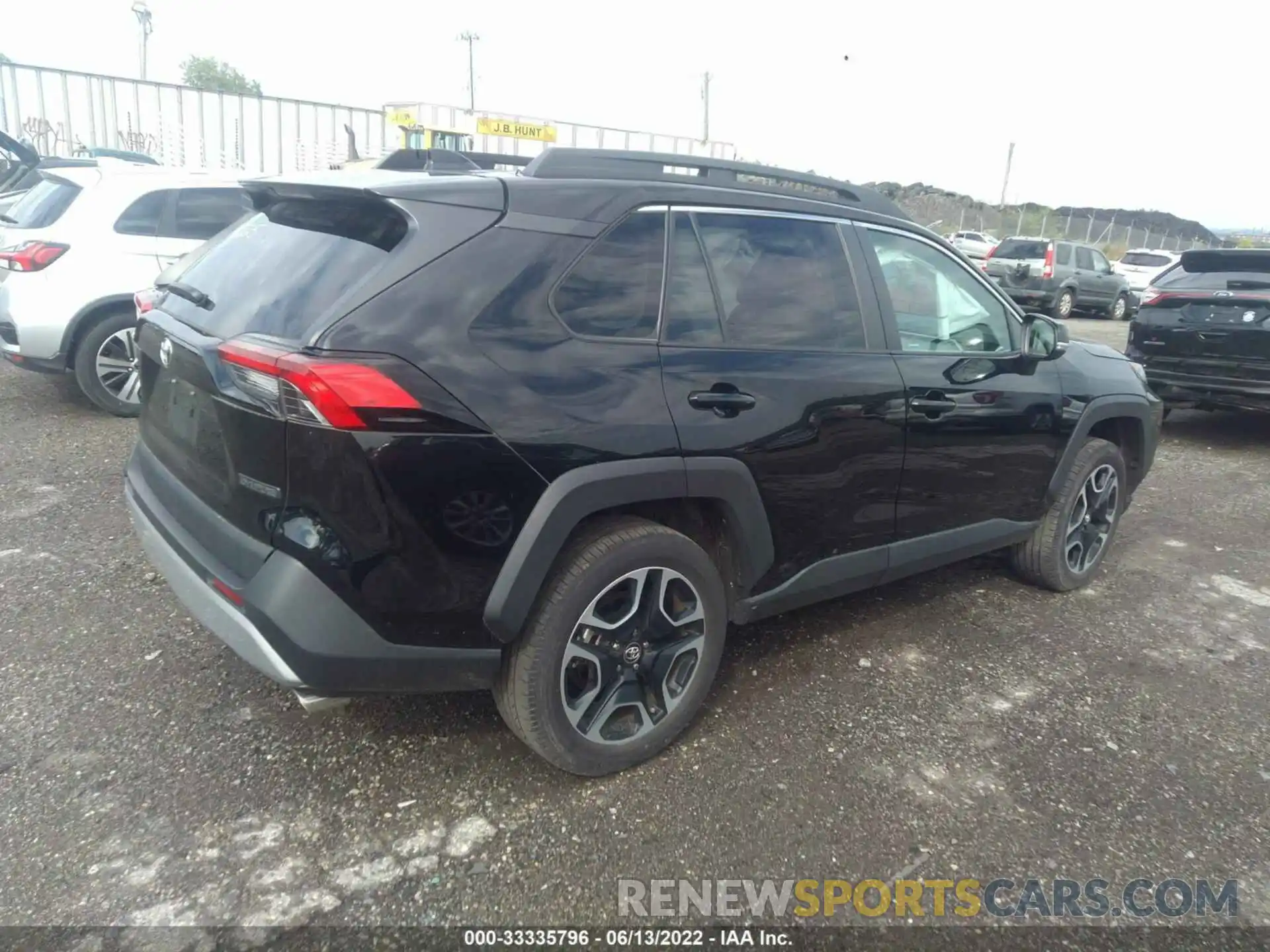 4 Фотография поврежденного автомобиля 2T3J1RFV1KW015825 TOYOTA RAV4 2019