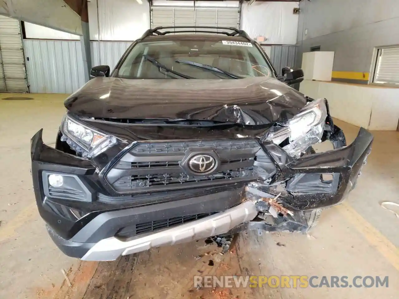 9 Photograph of a damaged car 2T3J1RFV1KW027490 TOYOTA RAV4 2019