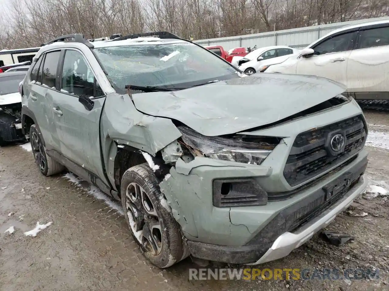 1 Photograph of a damaged car 2T3J1RFV1KW052812 TOYOTA RAV4 2019