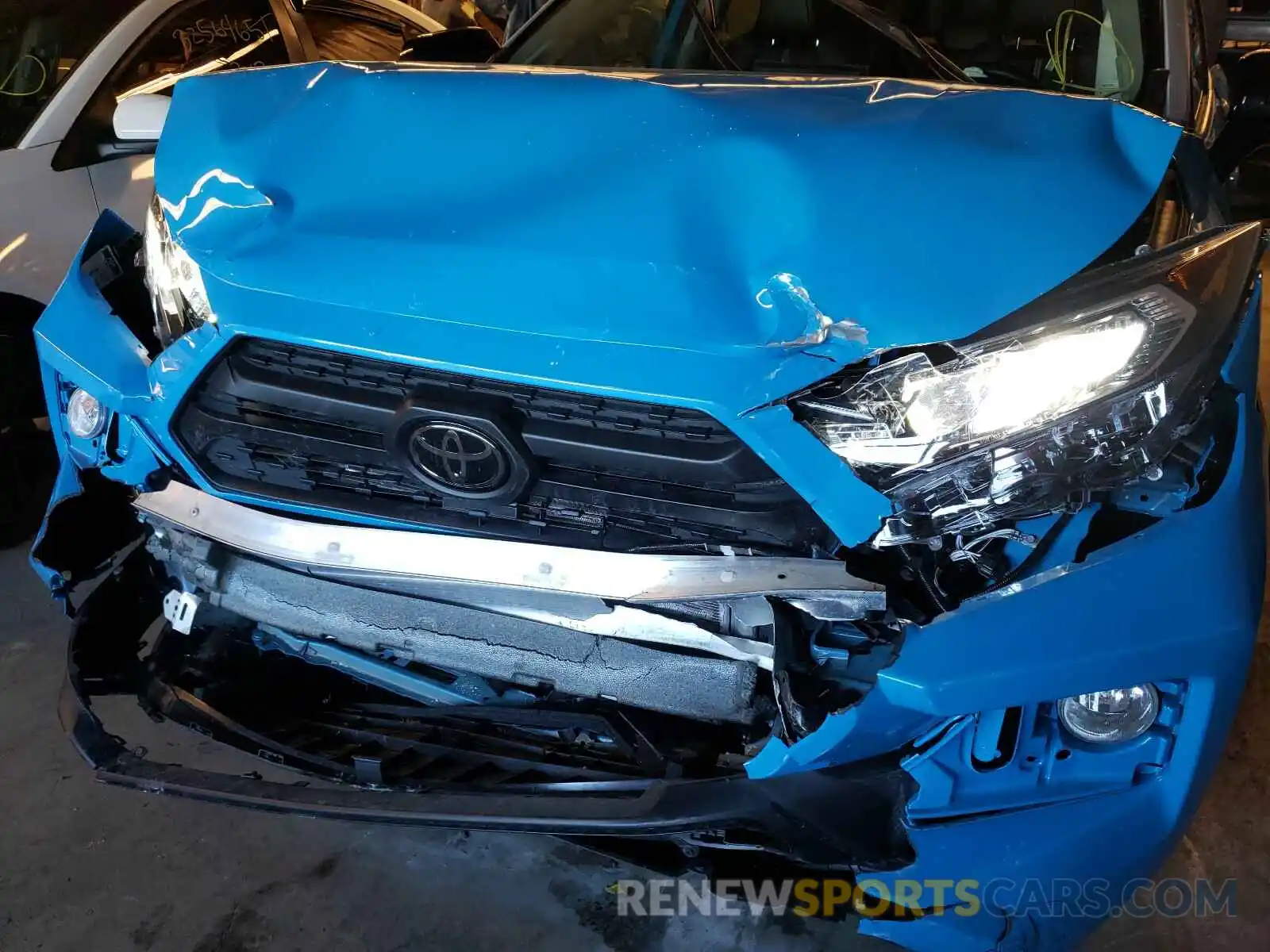 9 Photograph of a damaged car 2T3J1RFV2KC015477 TOYOTA RAV4 2019