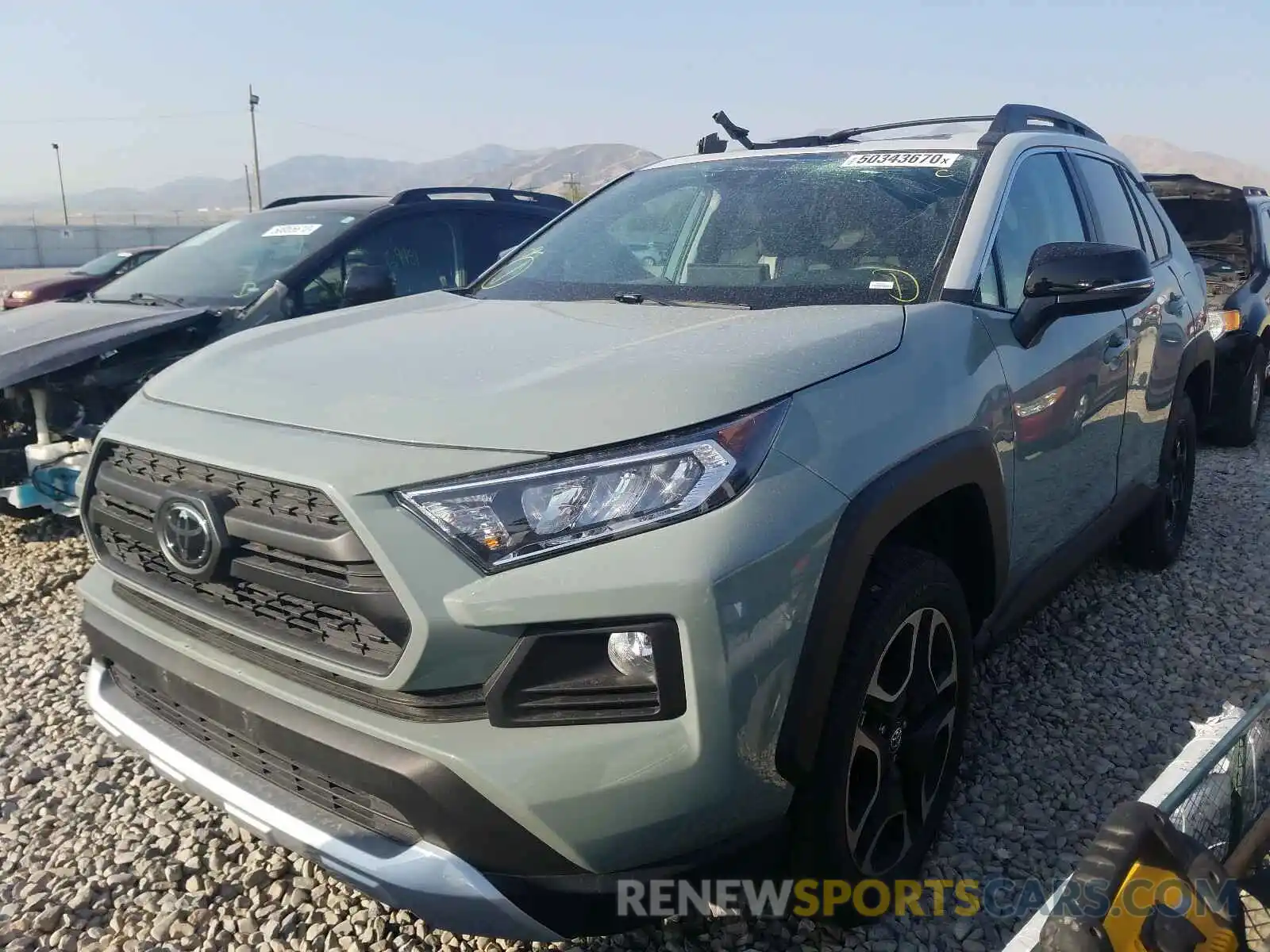 2 Фотография поврежденного автомобиля 2T3J1RFV2KC044574 TOYOTA RAV4 2019