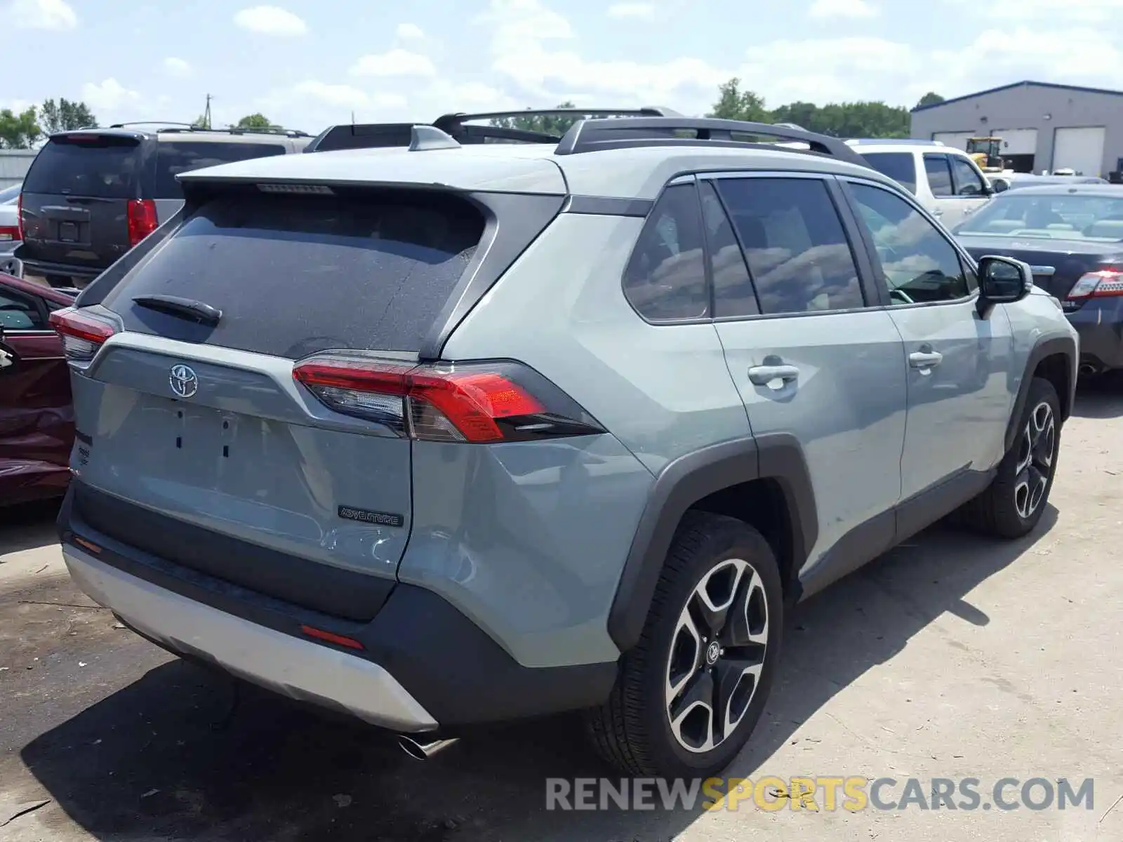 4 Photograph of a damaged car 2T3J1RFV2KC050150 TOYOTA RAV4 2019