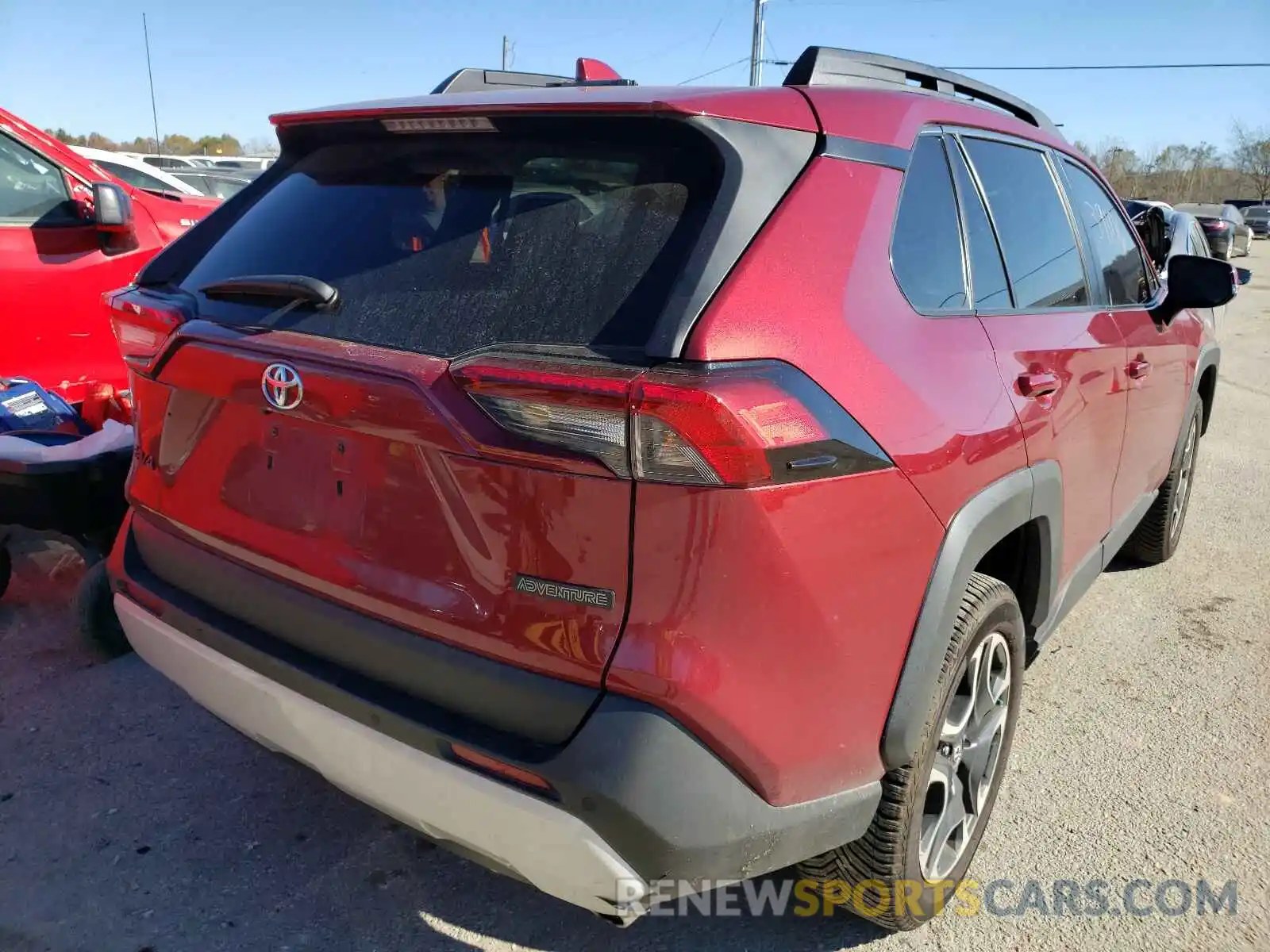 4 Photograph of a damaged car 2T3J1RFV2KW001626 TOYOTA RAV4 2019