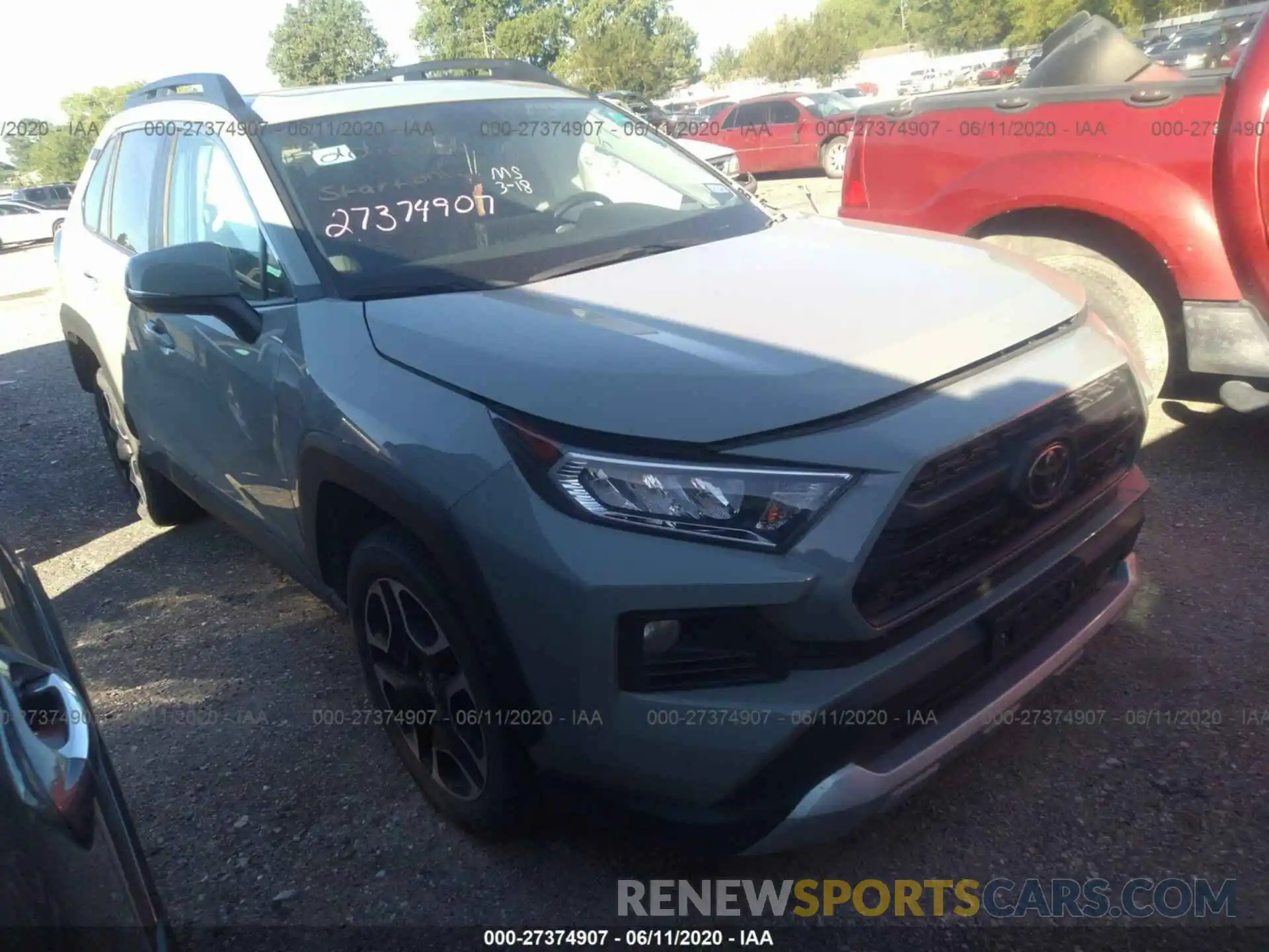 1 Photograph of a damaged car 2T3J1RFV2KW003165 TOYOTA RAV4 2019