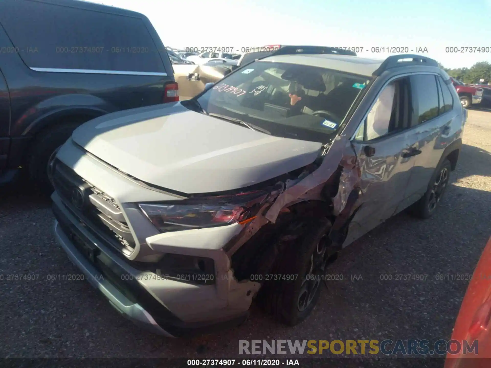 2 Photograph of a damaged car 2T3J1RFV2KW003165 TOYOTA RAV4 2019