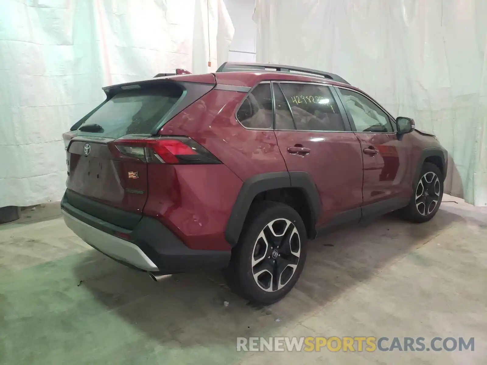 4 Photograph of a damaged car 2T3J1RFV2KW004073 TOYOTA RAV4 2019