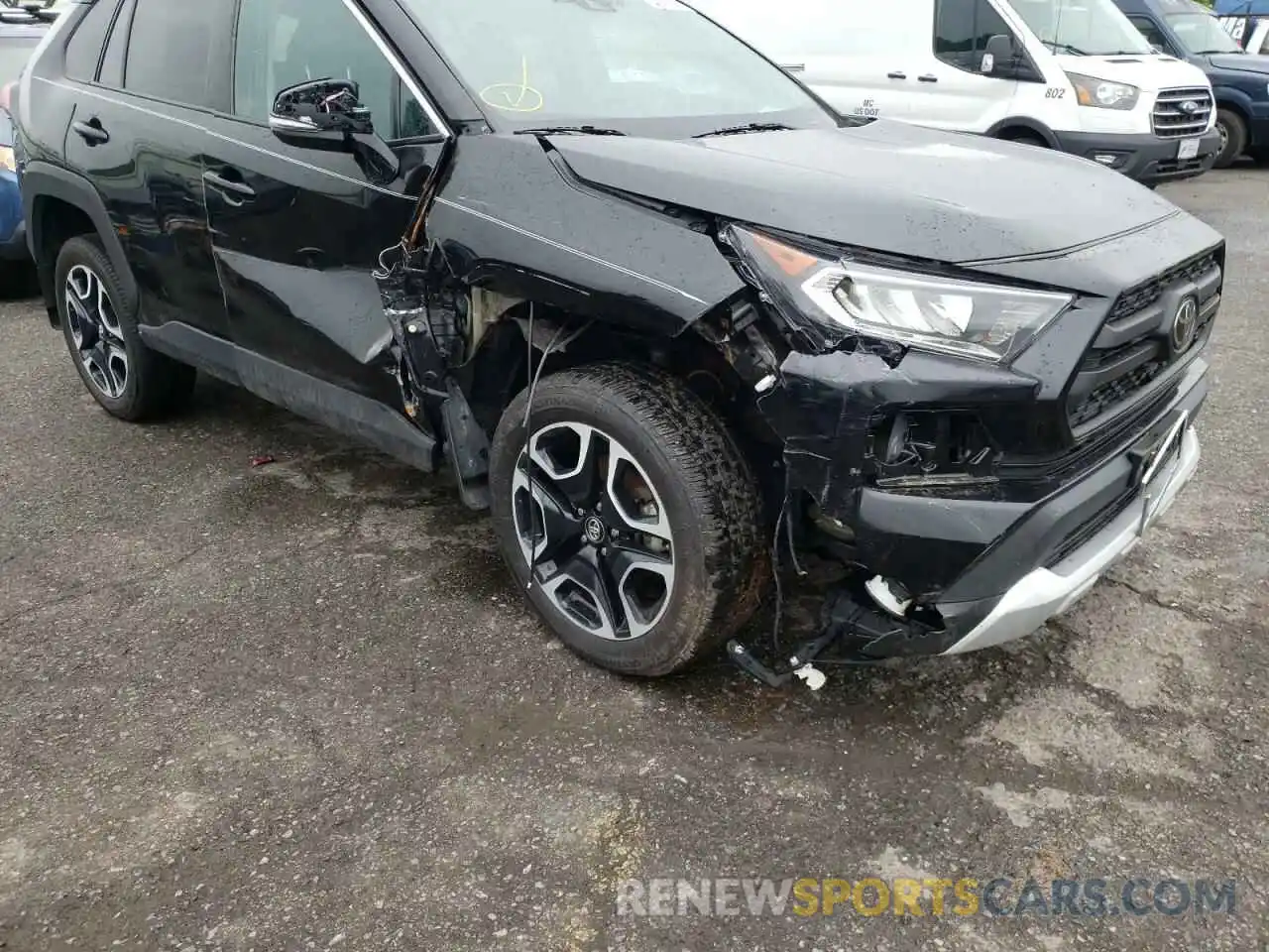 9 Photograph of a damaged car 2T3J1RFV2KW004364 TOYOTA RAV4 2019