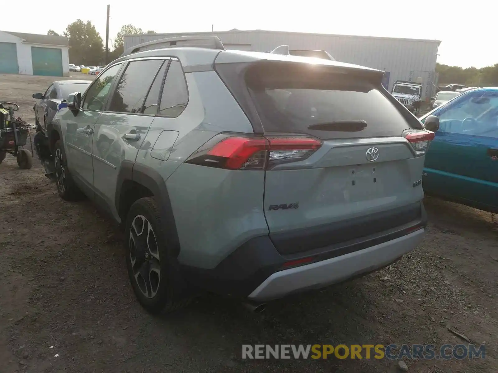 3 Фотография поврежденного автомобиля 2T3J1RFV2KW004848 TOYOTA RAV4 2019