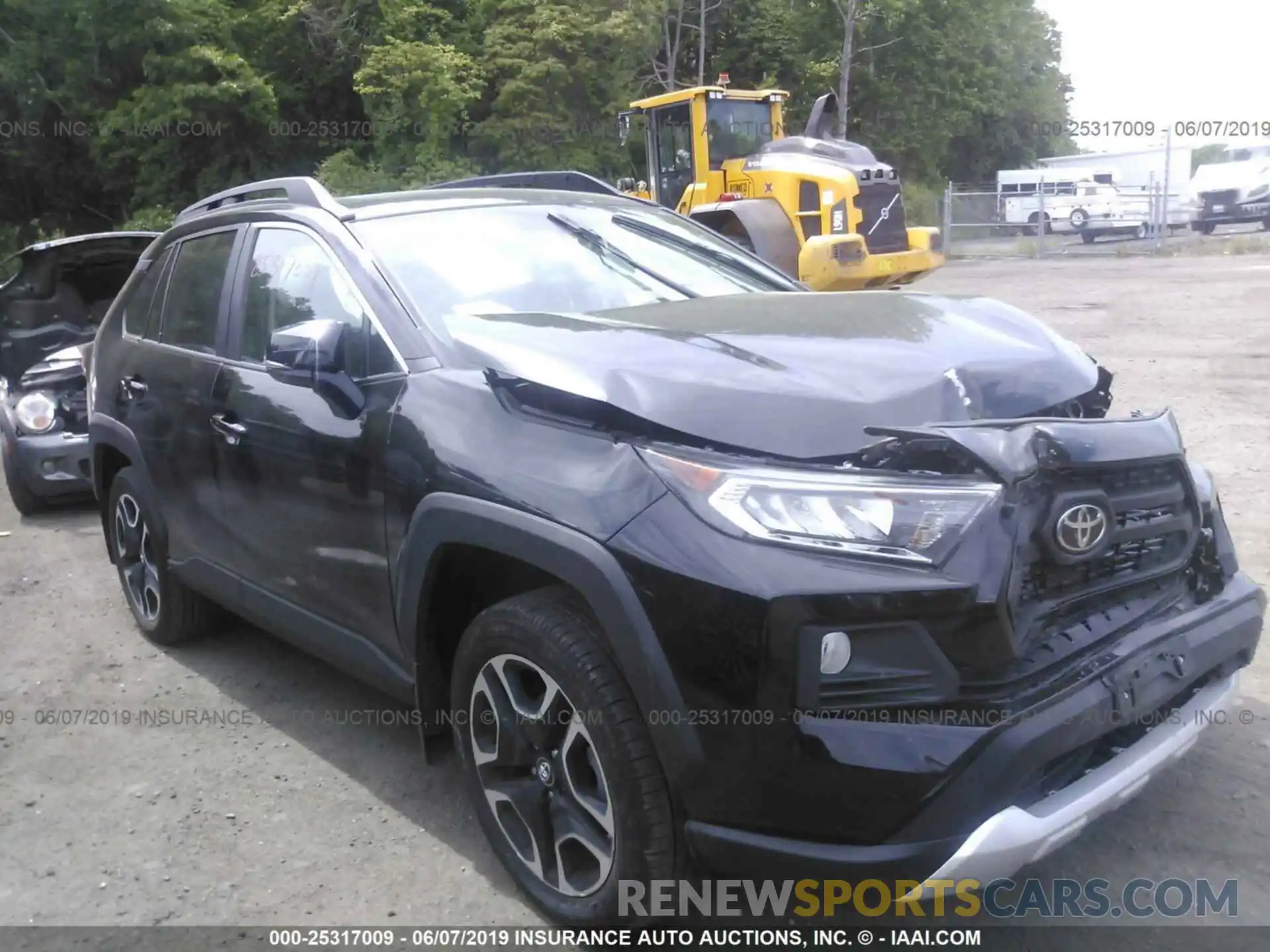 1 Photograph of a damaged car 2T3J1RFV2KW009371 TOYOTA RAV4 2019