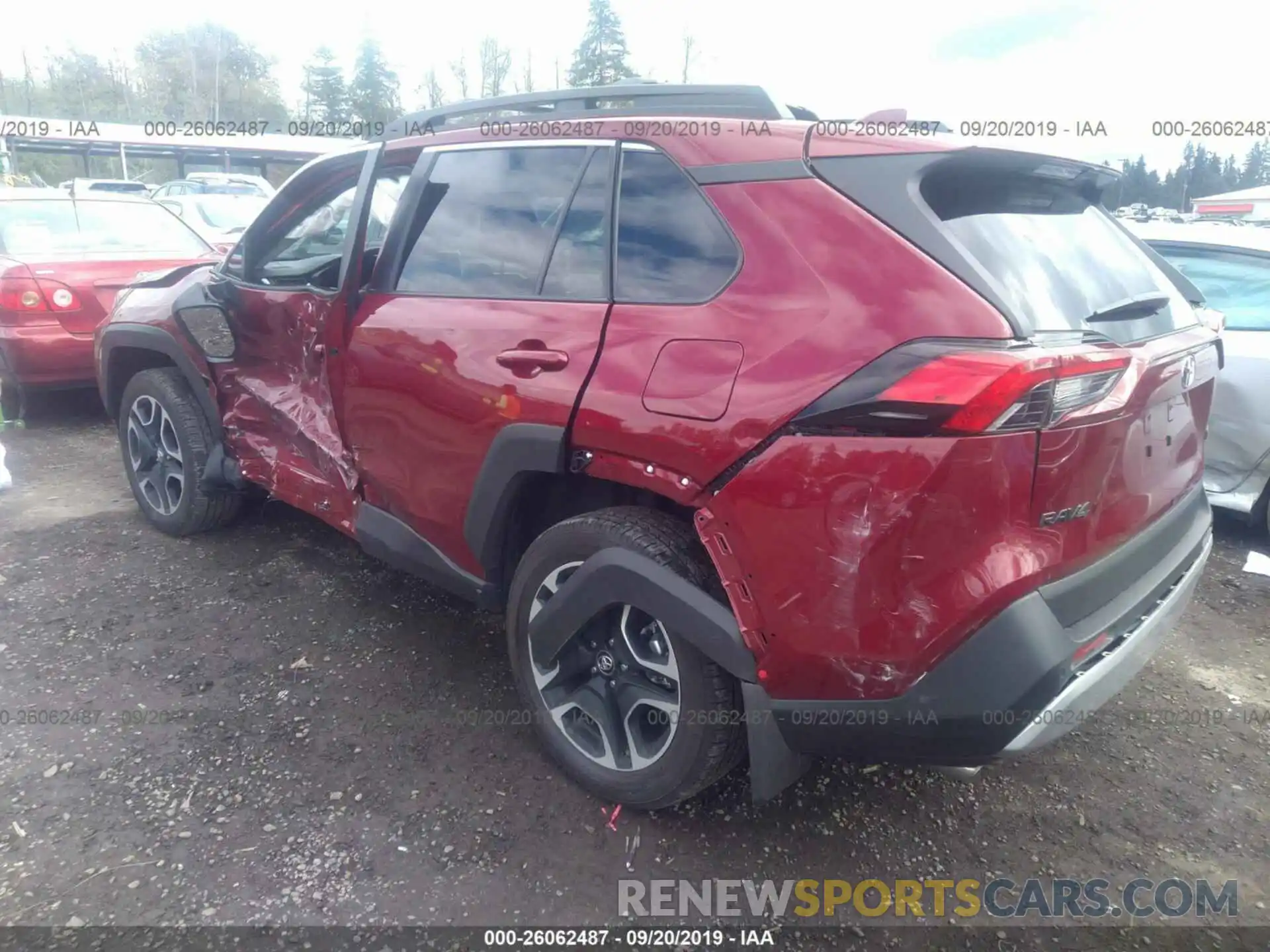 3 Фотография поврежденного автомобиля 2T3J1RFV2KW020676 TOYOTA RAV4 2019