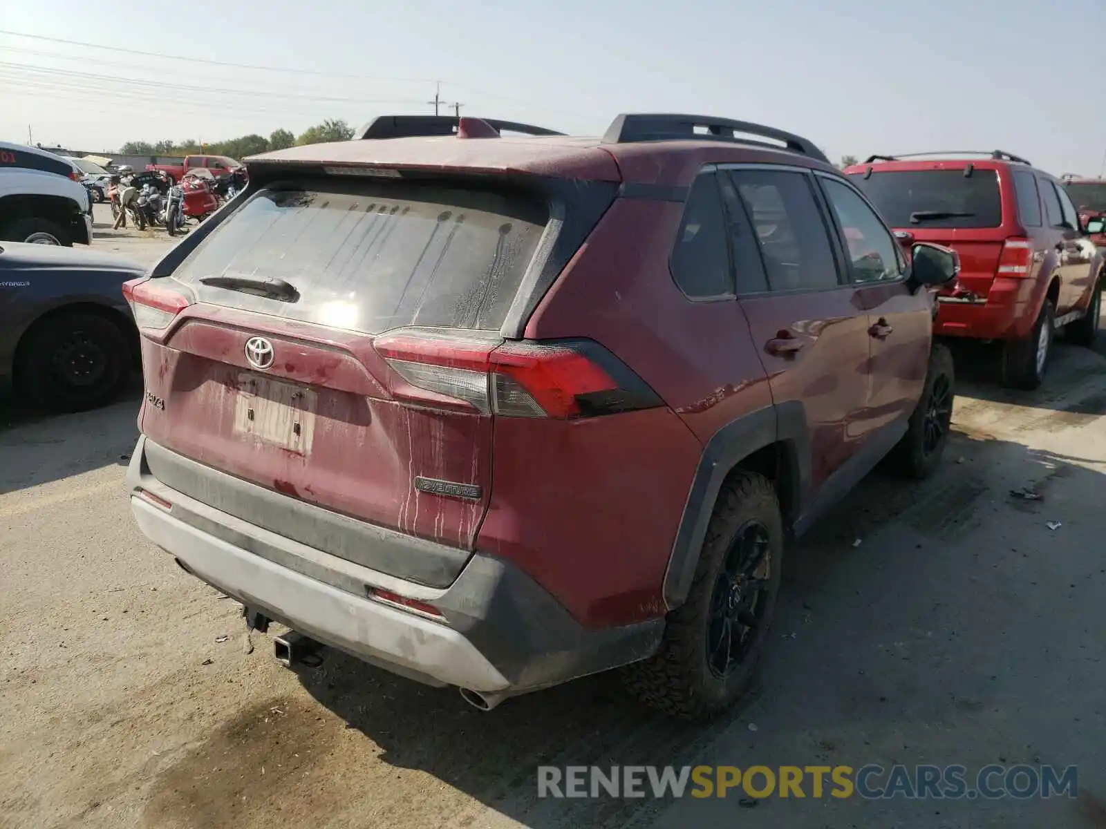 4 Фотография поврежденного автомобиля 2T3J1RFV2KW023447 TOYOTA RAV4 2019