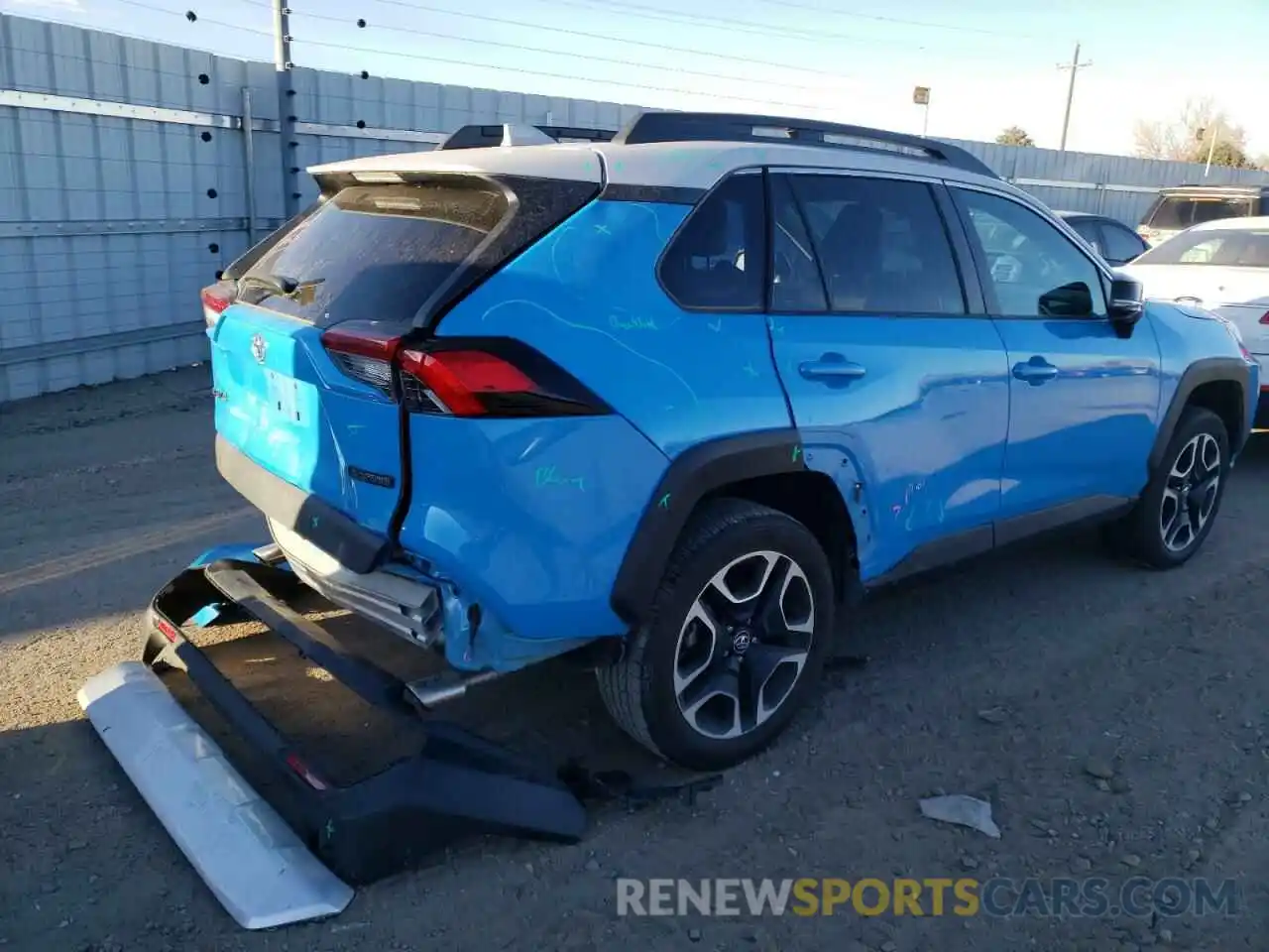 4 Фотография поврежденного автомобиля 2T3J1RFV2KW025456 TOYOTA RAV4 2019