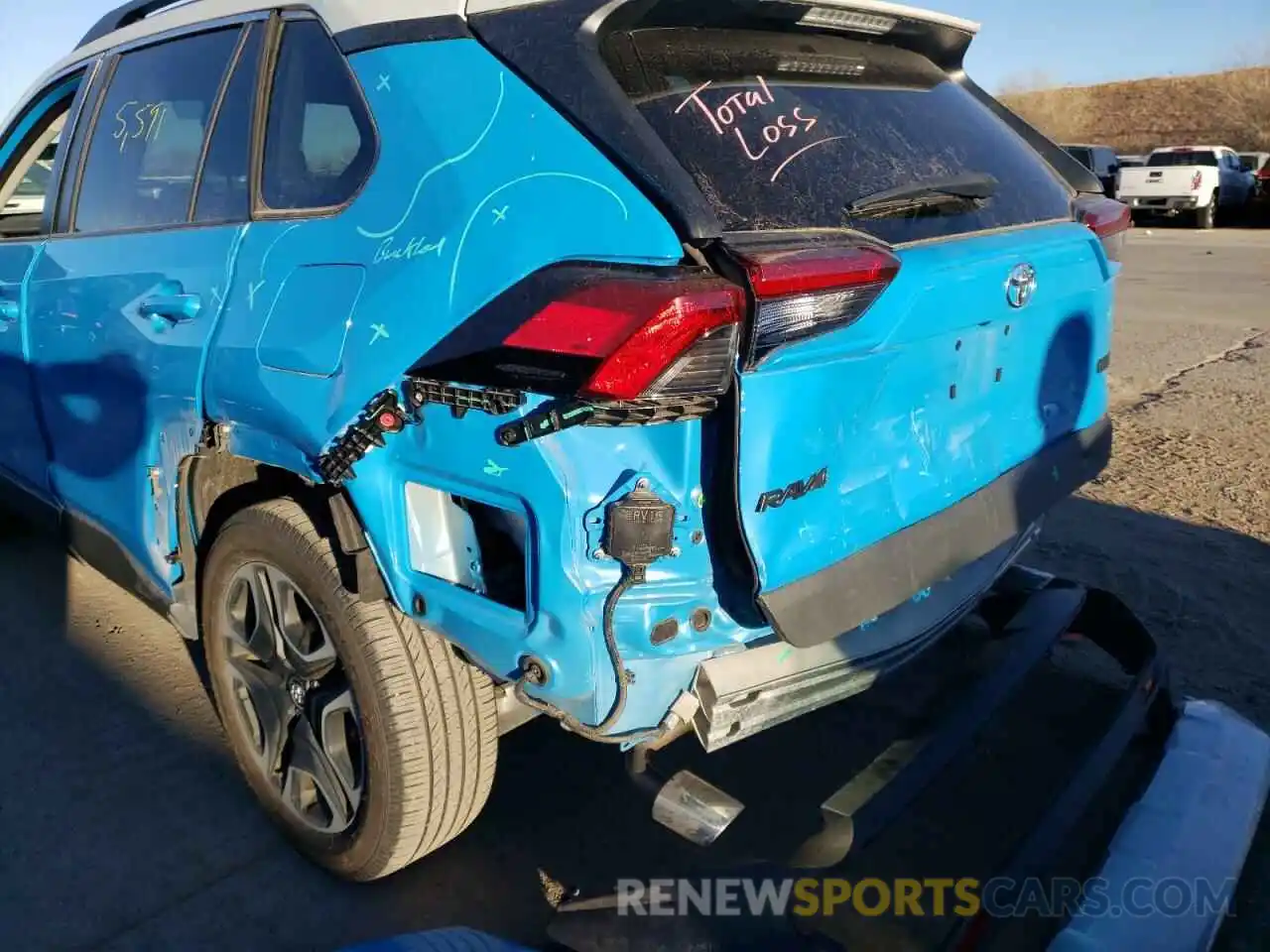 9 Photograph of a damaged car 2T3J1RFV2KW025456 TOYOTA RAV4 2019