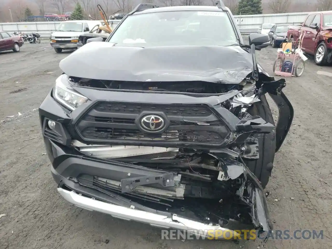 9 Photograph of a damaged car 2T3J1RFV2KW026834 TOYOTA RAV4 2019