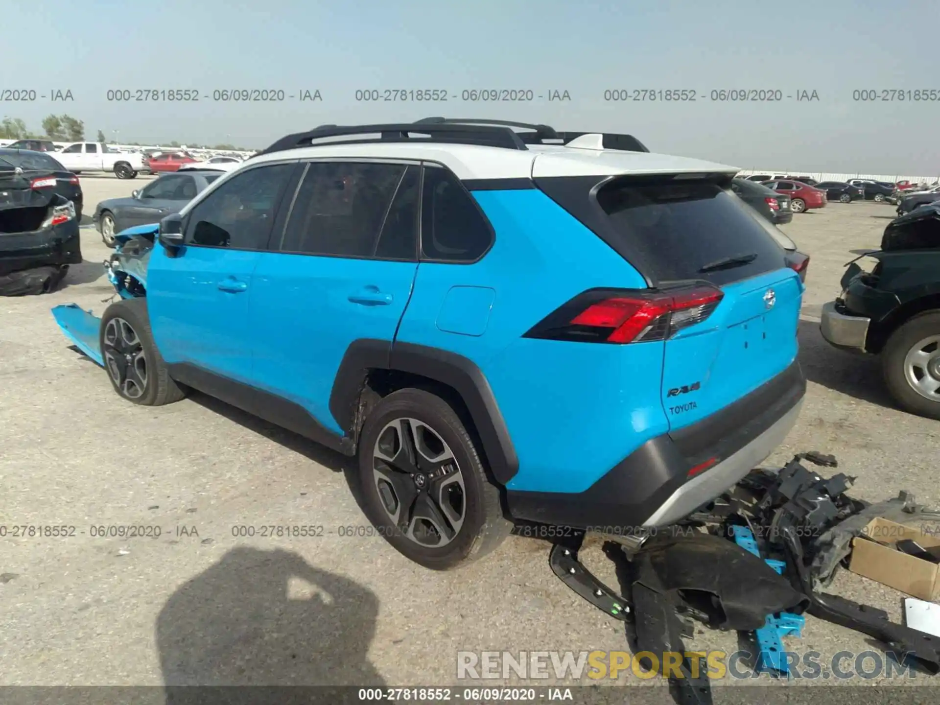 3 Фотография поврежденного автомобиля 2T3J1RFV2KW030799 TOYOTA RAV4 2019