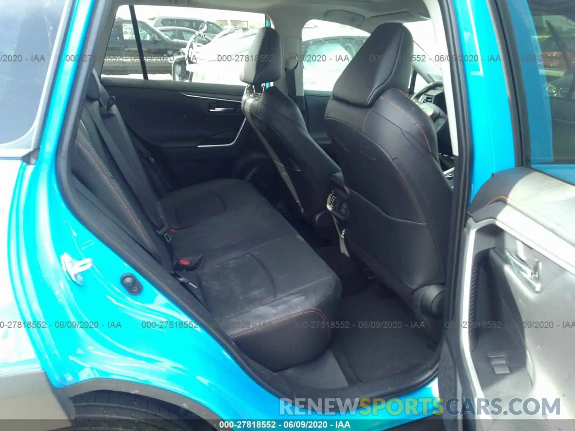 8 Photograph of a damaged car 2T3J1RFV2KW030799 TOYOTA RAV4 2019