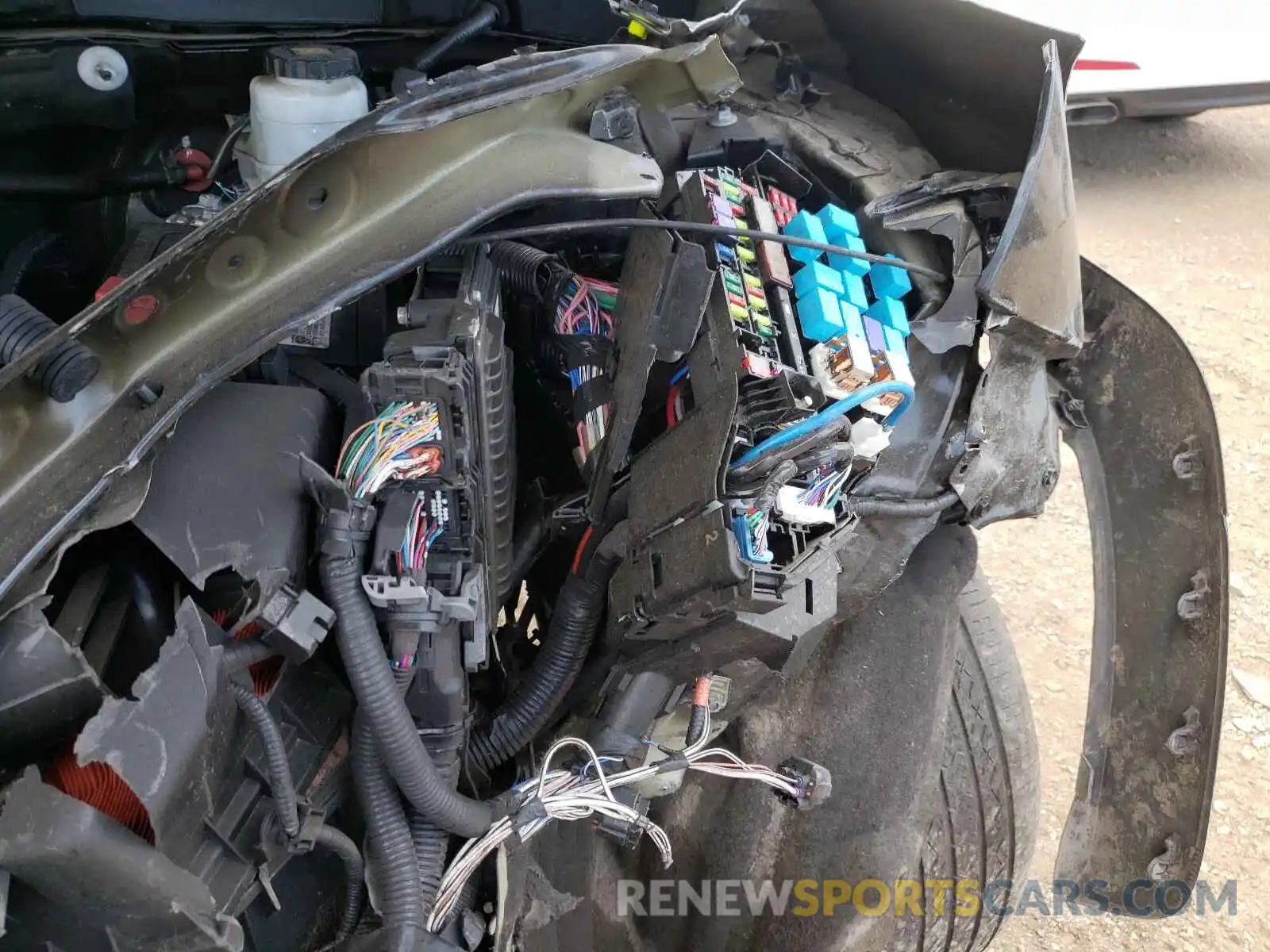 9 Photograph of a damaged car 2T3J1RFV2KW032519 TOYOTA RAV4 2019