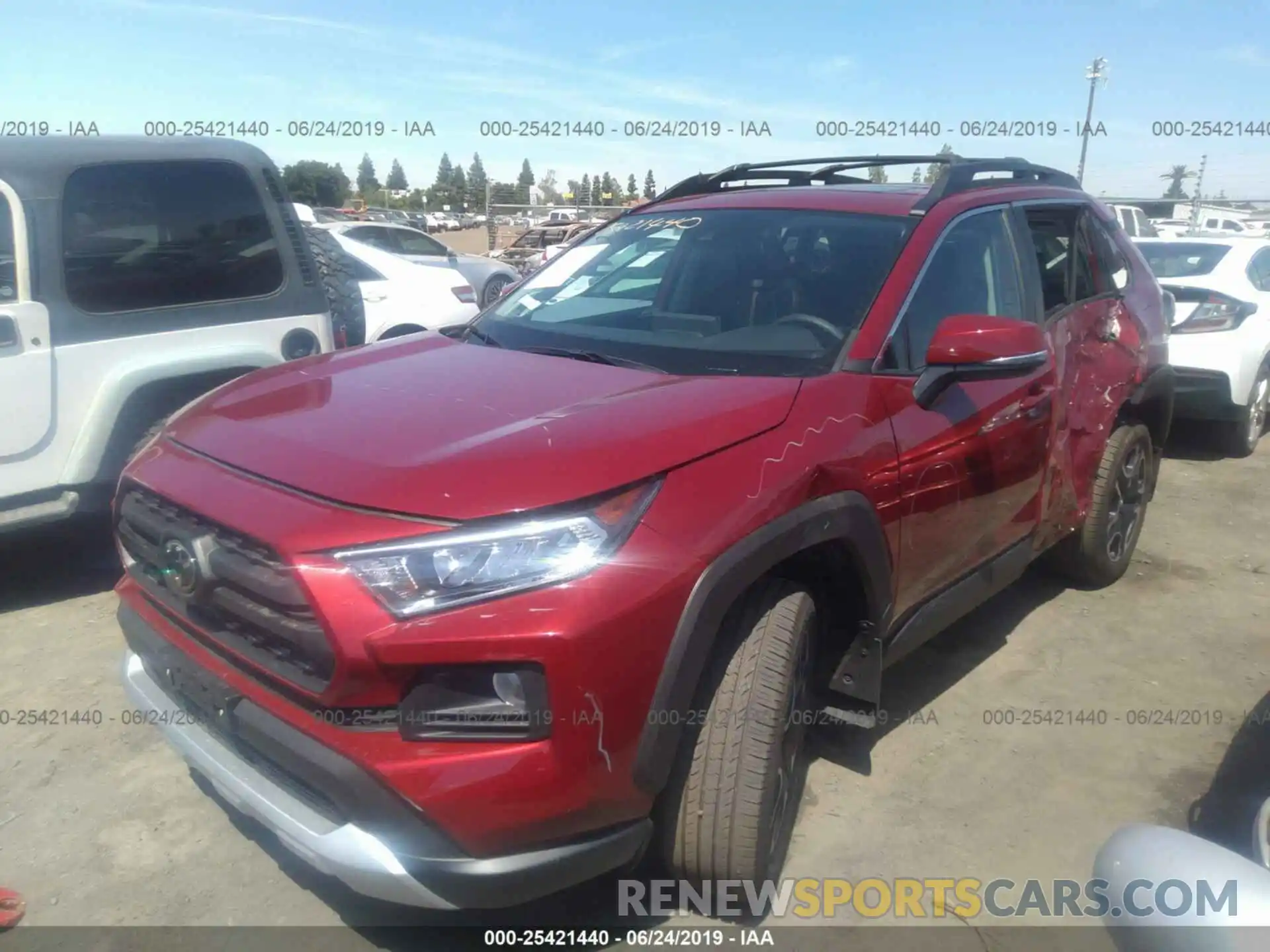 2 Фотография поврежденного автомобиля 2T3J1RFV2KW034433 TOYOTA RAV4 2019