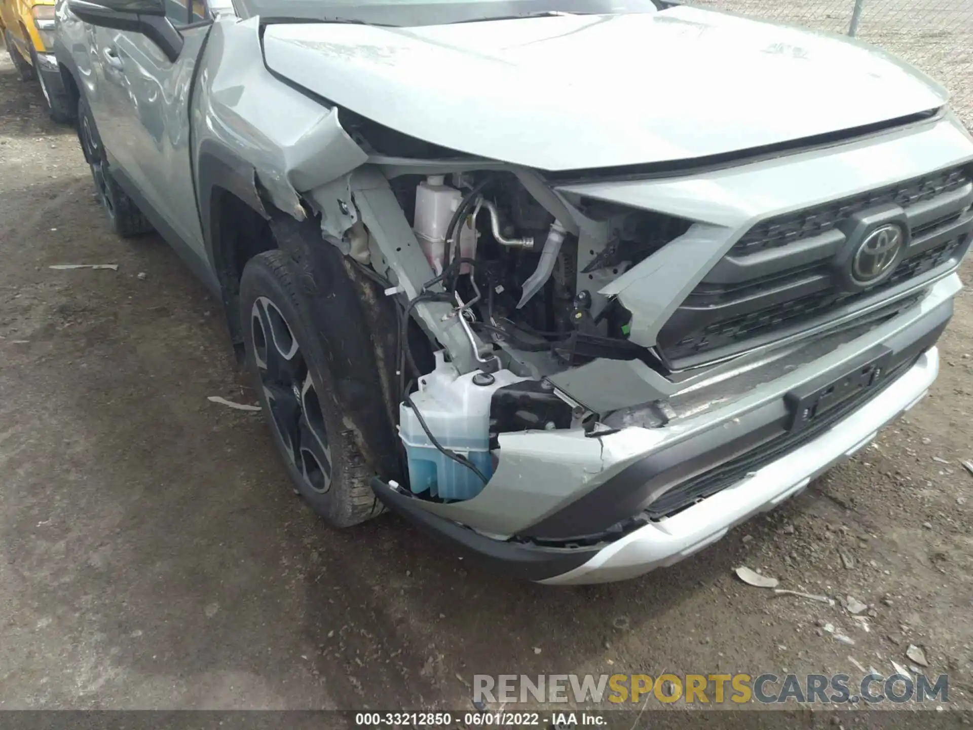 6 Photograph of a damaged car 2T3J1RFV2KW038725 TOYOTA RAV4 2019