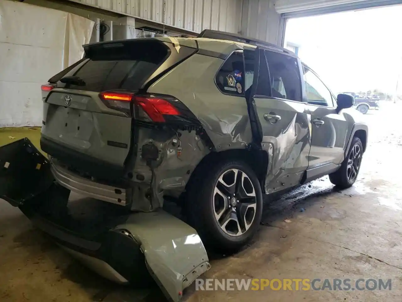 4 Photograph of a damaged car 2T3J1RFV2KW046923 TOYOTA RAV4 2019