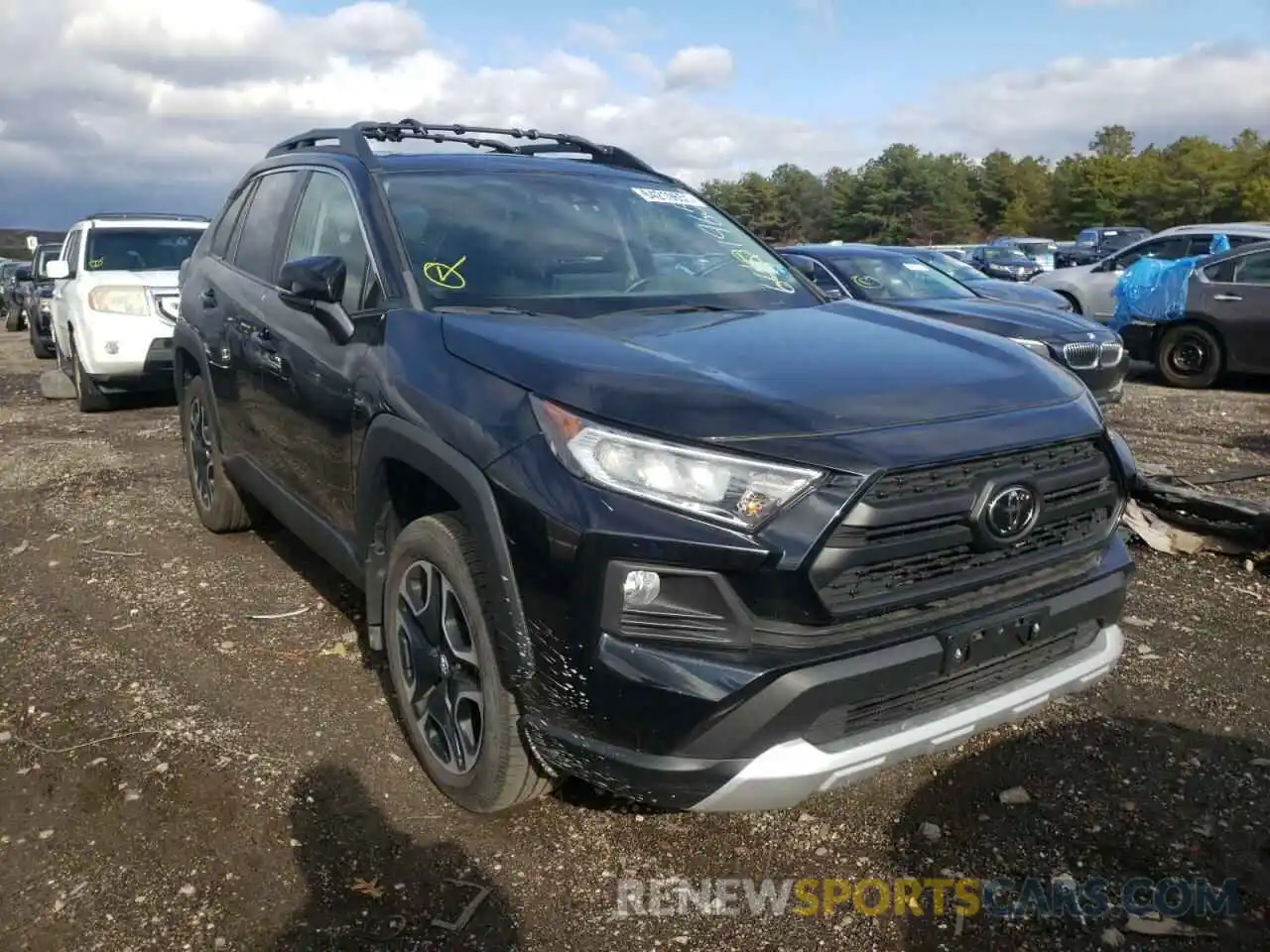 1 Photograph of a damaged car 2T3J1RFV2KW057064 TOYOTA RAV4 2019