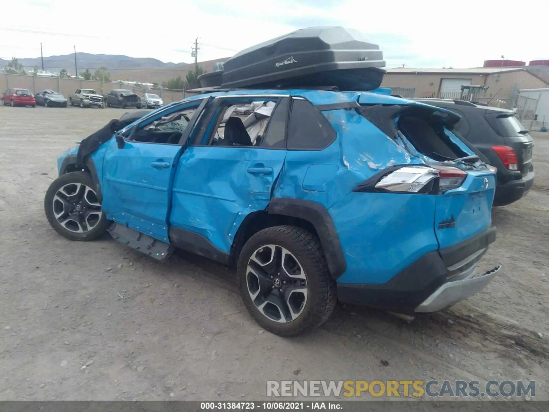 3 Фотография поврежденного автомобиля 2T3J1RFV2KW064080 TOYOTA RAV4 2019