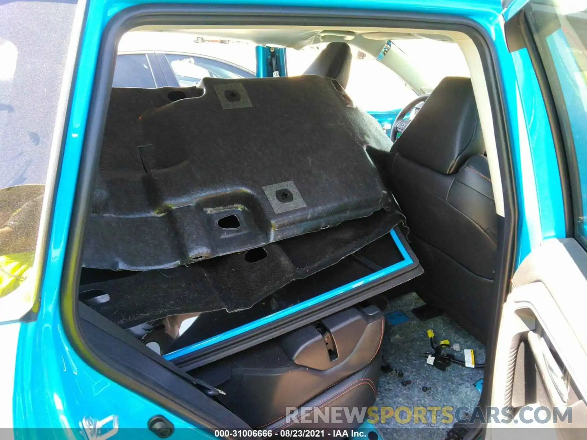 8 Photograph of a damaged car 2T3J1RFV3KC014600 TOYOTA RAV4 2019