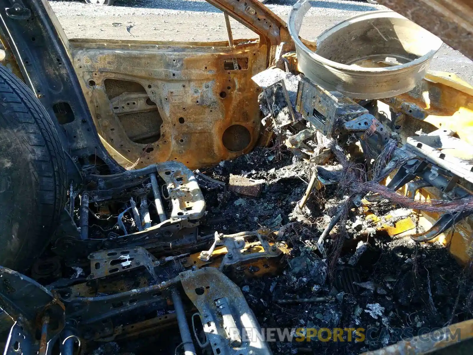 5 Photograph of a damaged car 2T3J1RFV3KC015911 TOYOTA RAV4 2019