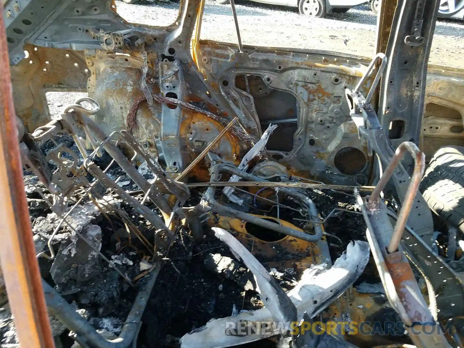 6 Photograph of a damaged car 2T3J1RFV3KC015911 TOYOTA RAV4 2019