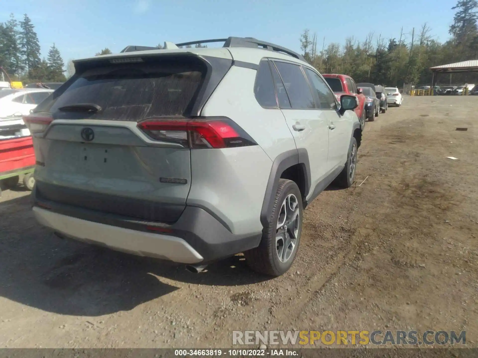 4 Photograph of a damaged car 2T3J1RFV3KC032420 TOYOTA RAV4 2019