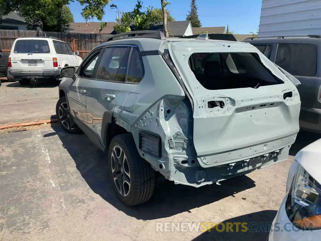 4 Photograph of a damaged car 2T3J1RFV3KW001232 TOYOTA RAV4 2019
