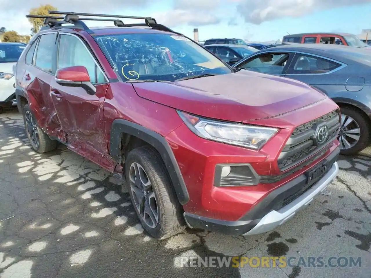 1 Photograph of a damaged car 2T3J1RFV3KW007466 TOYOTA RAV4 2019