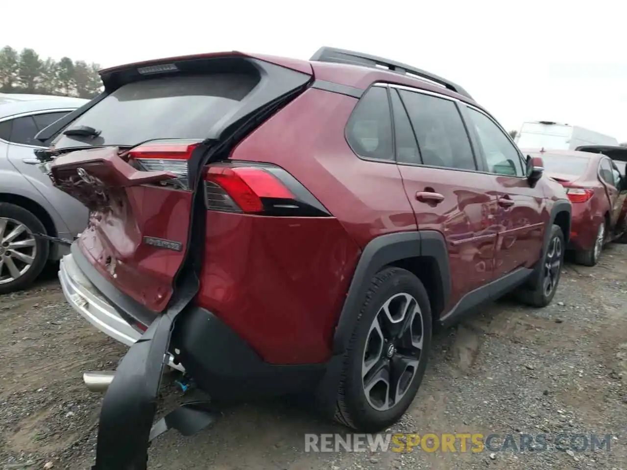 4 Photograph of a damaged car 2T3J1RFV3KW015177 TOYOTA RAV4 2019