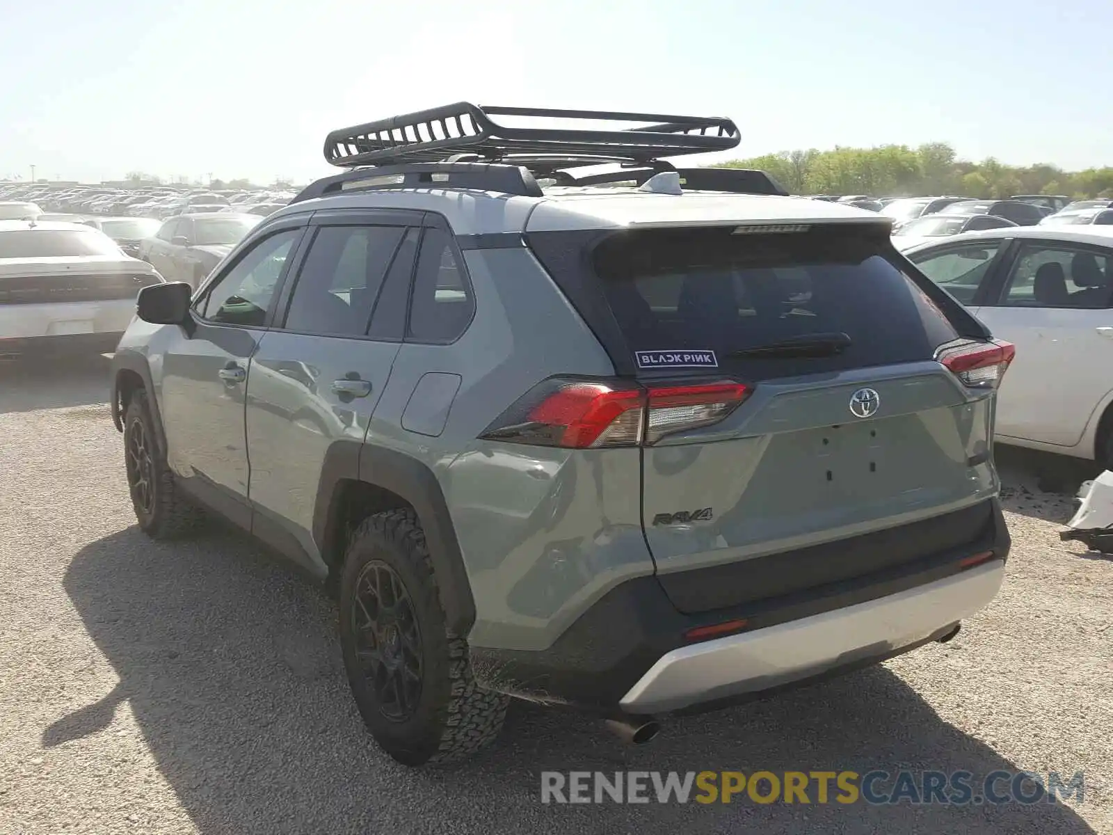 3 Фотография поврежденного автомобиля 2T3J1RFV3KW018175 TOYOTA RAV4 2019