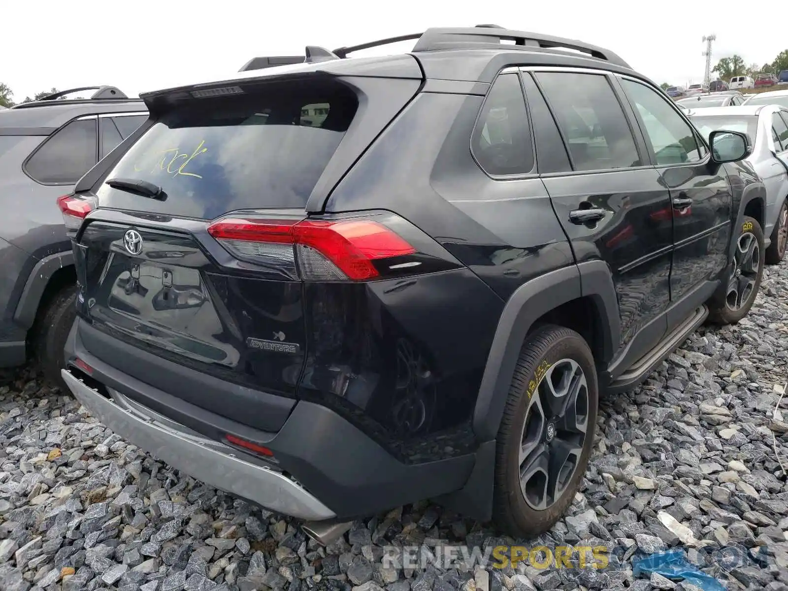 3 Фотография поврежденного автомобиля 2T3J1RFV3KW027068 TOYOTA RAV4 2019