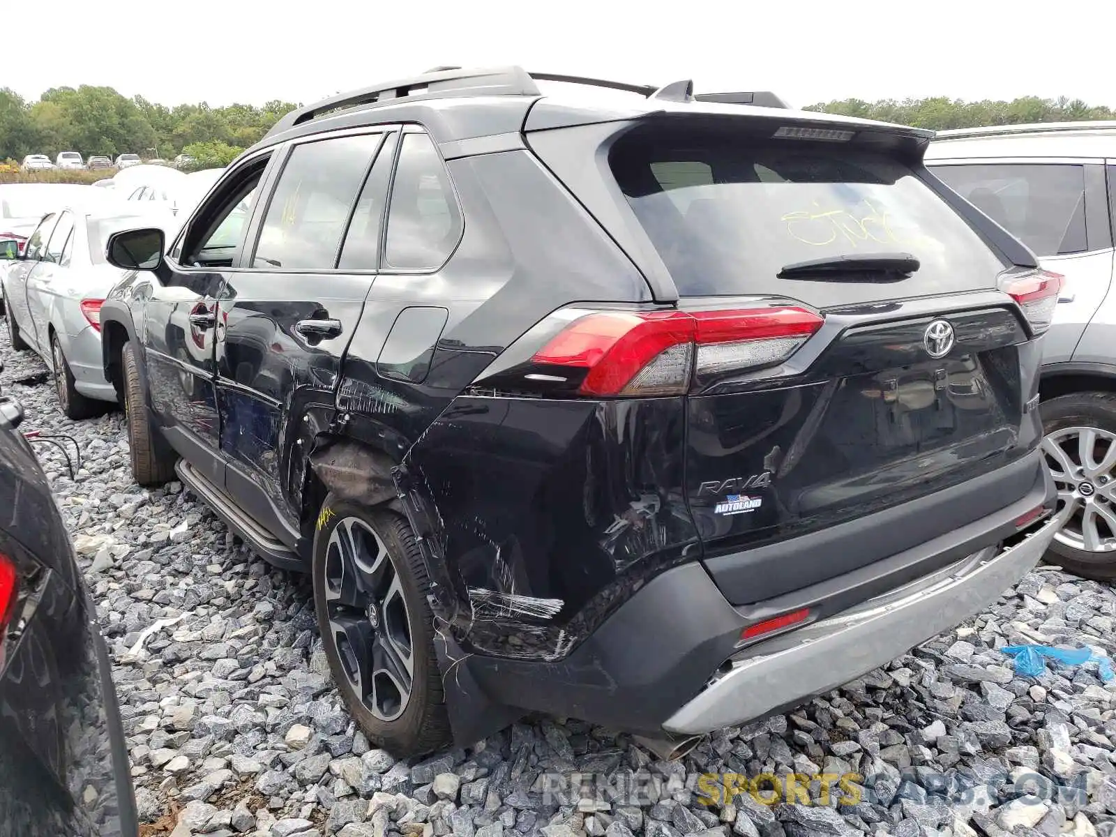 4 Photograph of a damaged car 2T3J1RFV3KW027068 TOYOTA RAV4 2019