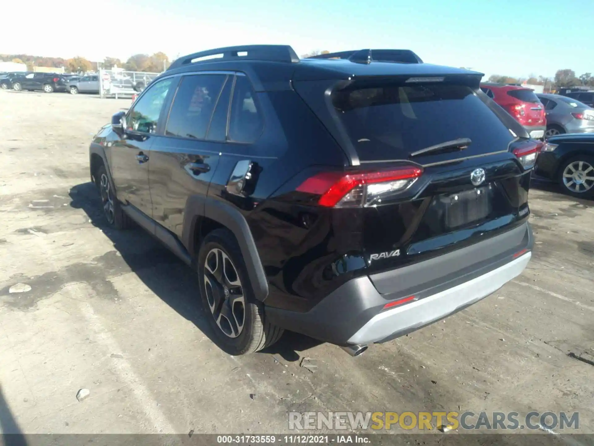 3 Фотография поврежденного автомобиля 2T3J1RFV3KW032240 TOYOTA RAV4 2019