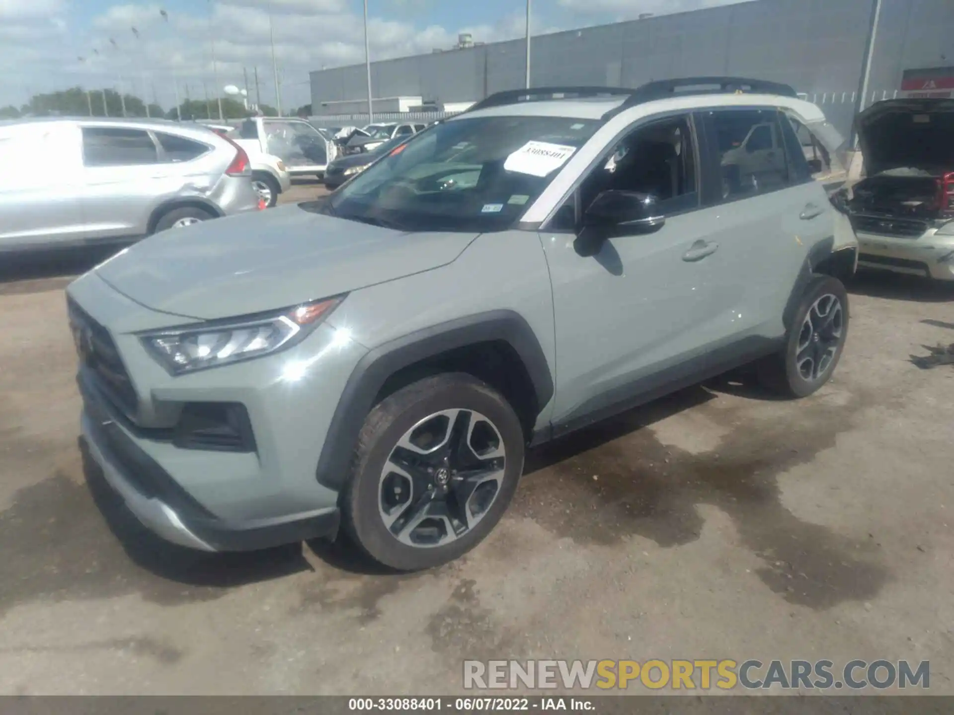 2 Фотография поврежденного автомобиля 2T3J1RFV3KW033839 TOYOTA RAV4 2019