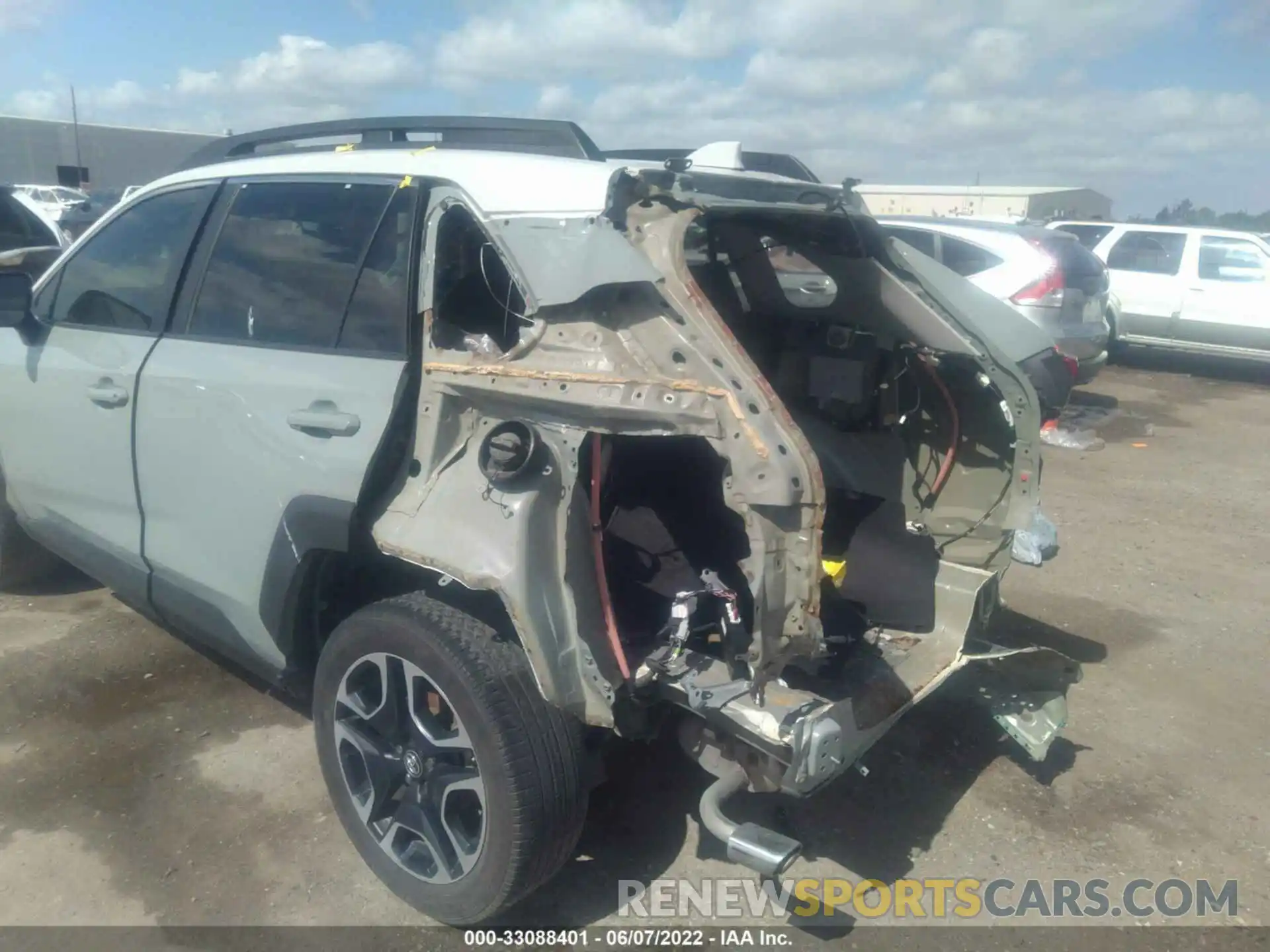 6 Фотография поврежденного автомобиля 2T3J1RFV3KW033839 TOYOTA RAV4 2019