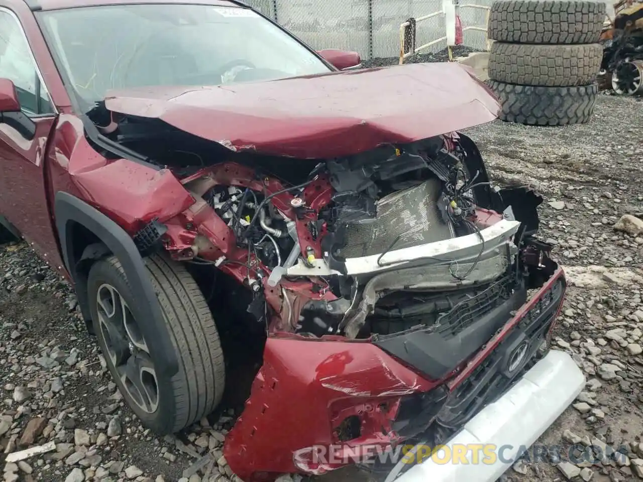 9 Photograph of a damaged car 2T3J1RFV3KW044372 TOYOTA RAV4 2019