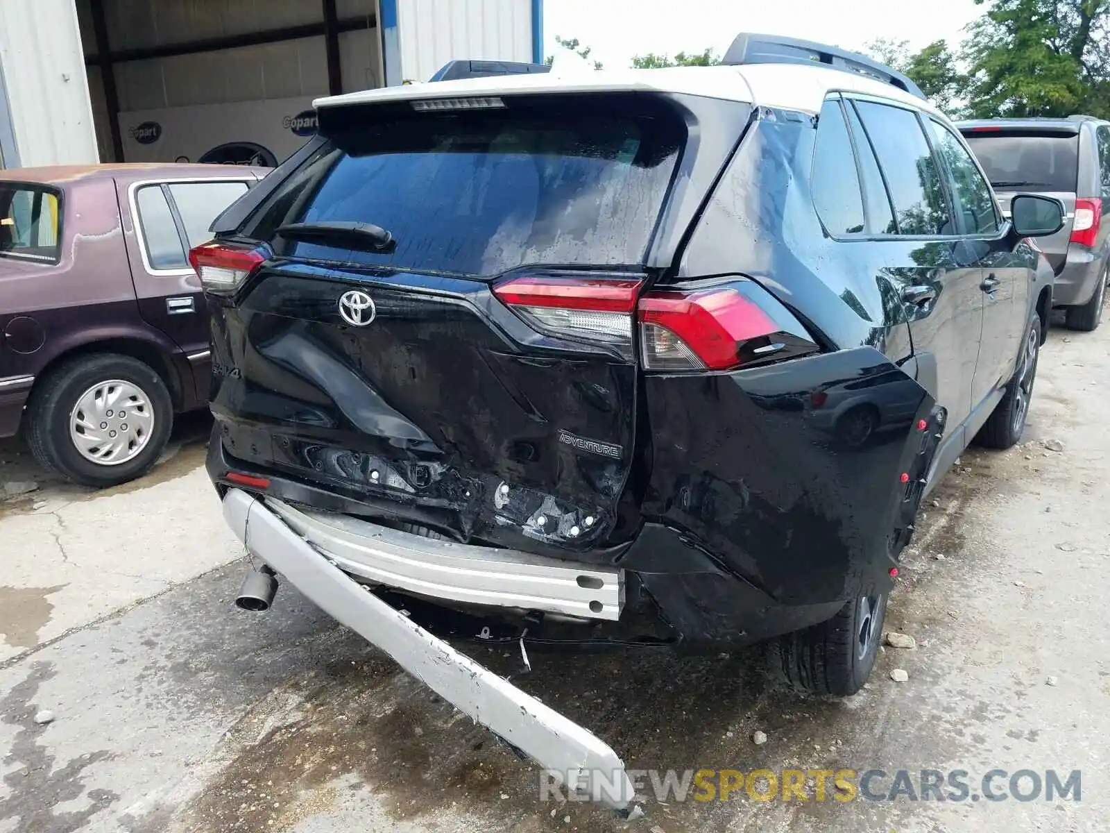 9 Photograph of a damaged car 2T3J1RFV4KC002410 TOYOTA RAV4 2019