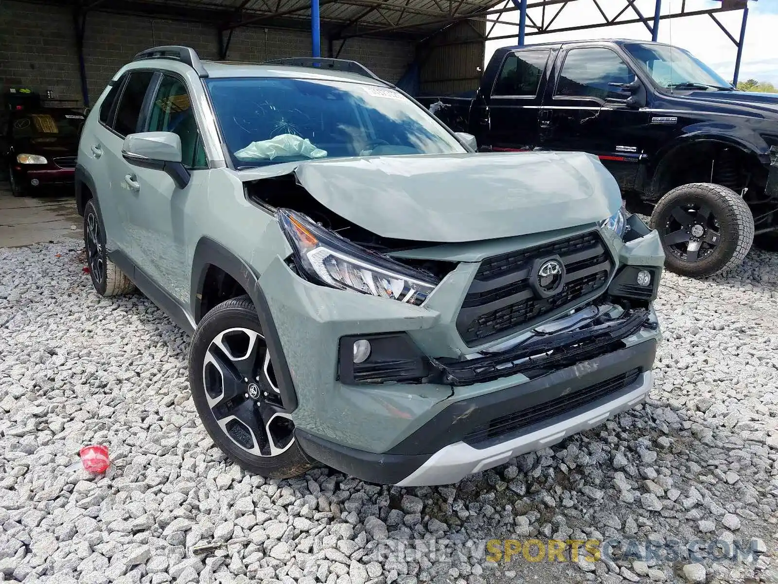 1 Фотография поврежденного автомобиля 2T3J1RFV4KC024164 TOYOTA RAV4 2019