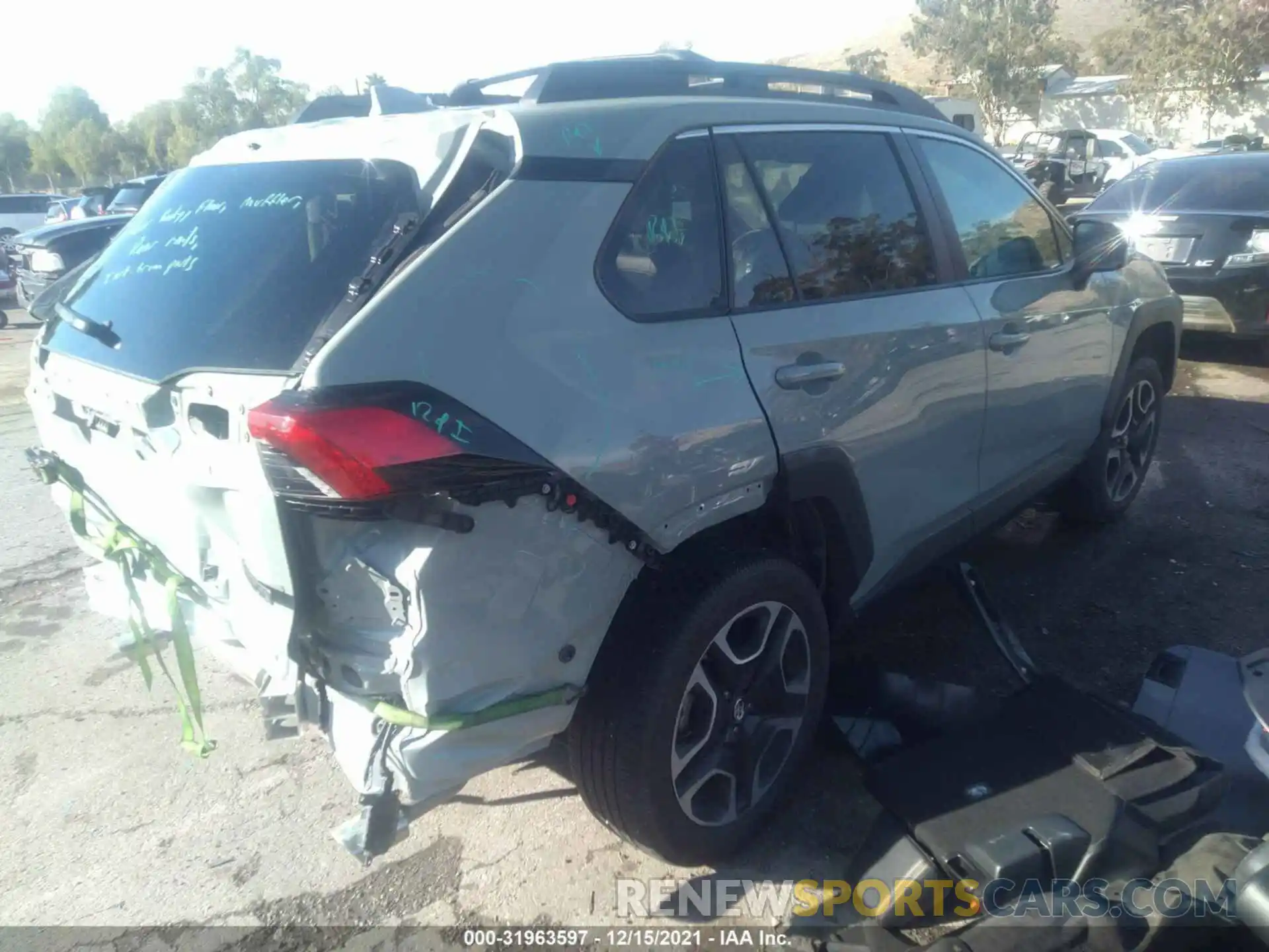 4 Photograph of a damaged car 2T3J1RFV4KC027937 TOYOTA RAV4 2019