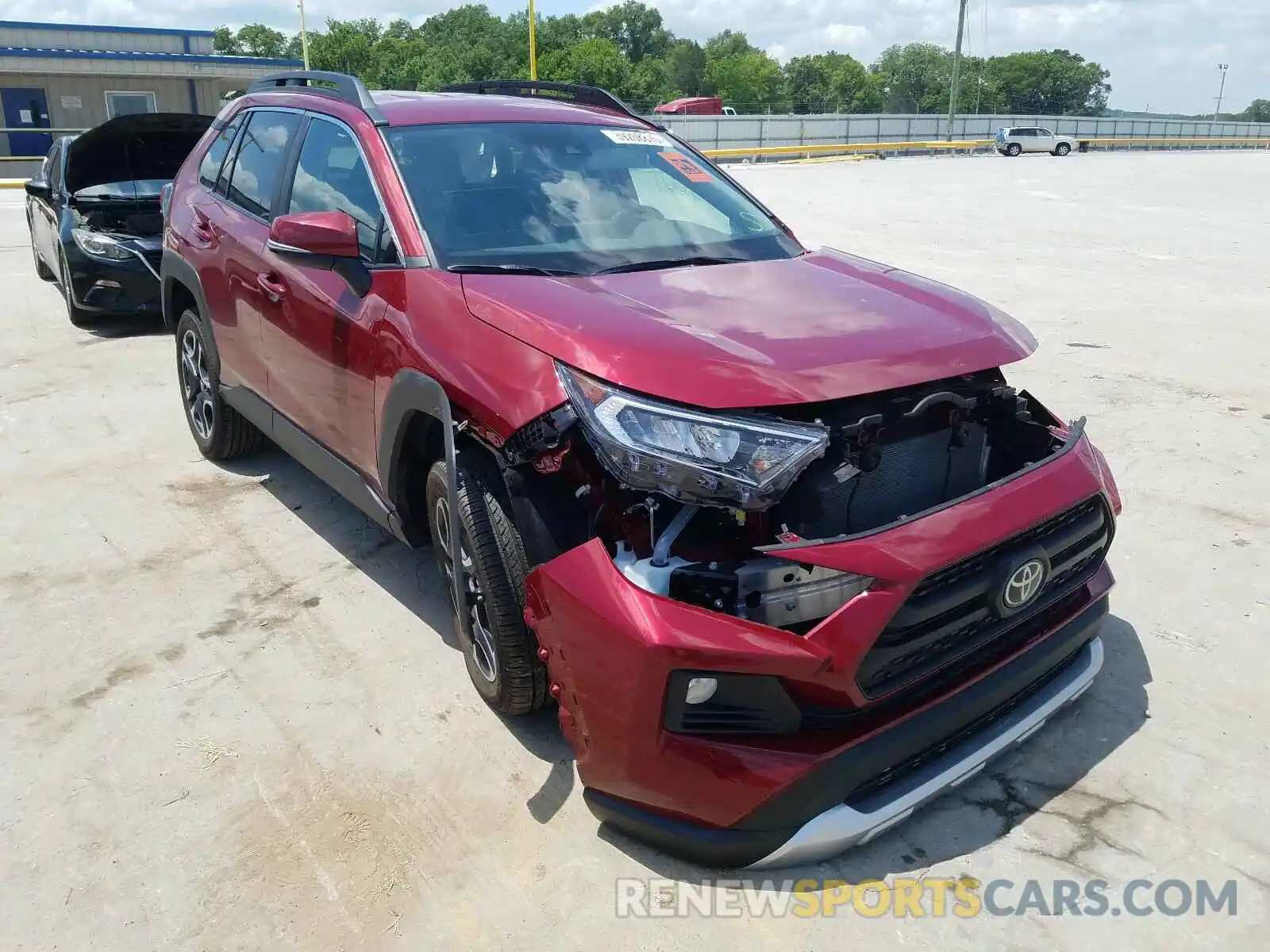 1 Photograph of a damaged car 2T3J1RFV4KC032796 TOYOTA RAV4 2019