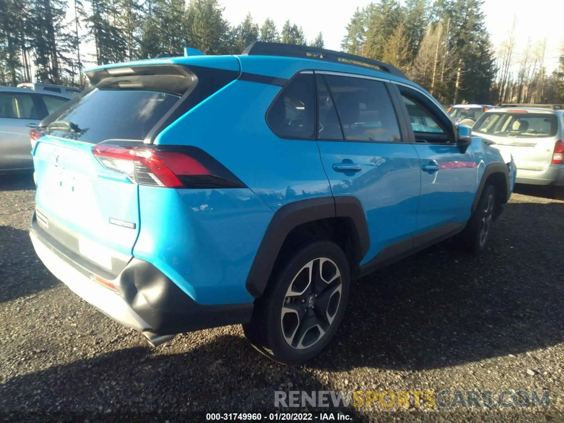 4 Photograph of a damaged car 2T3J1RFV4KC035715 TOYOTA RAV4 2019