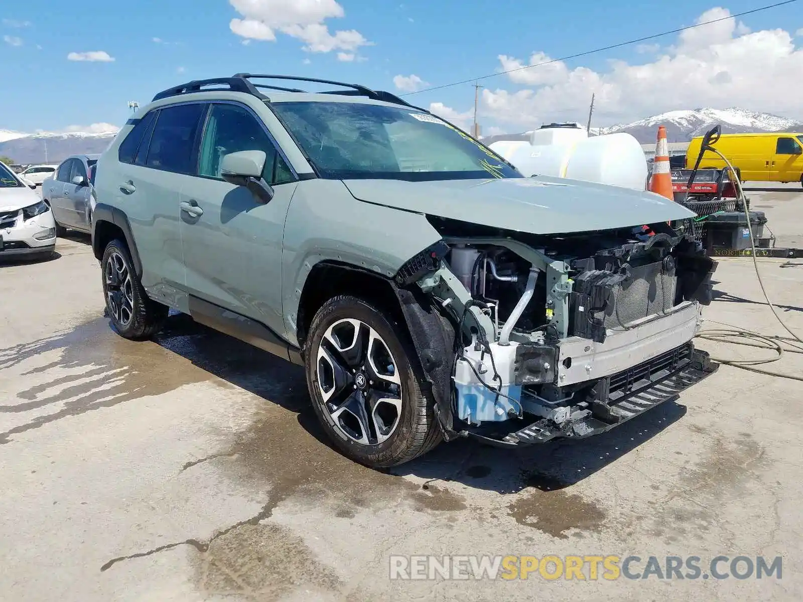 1 Photograph of a damaged car 2T3J1RFV4KC038114 TOYOTA RAV4 2019