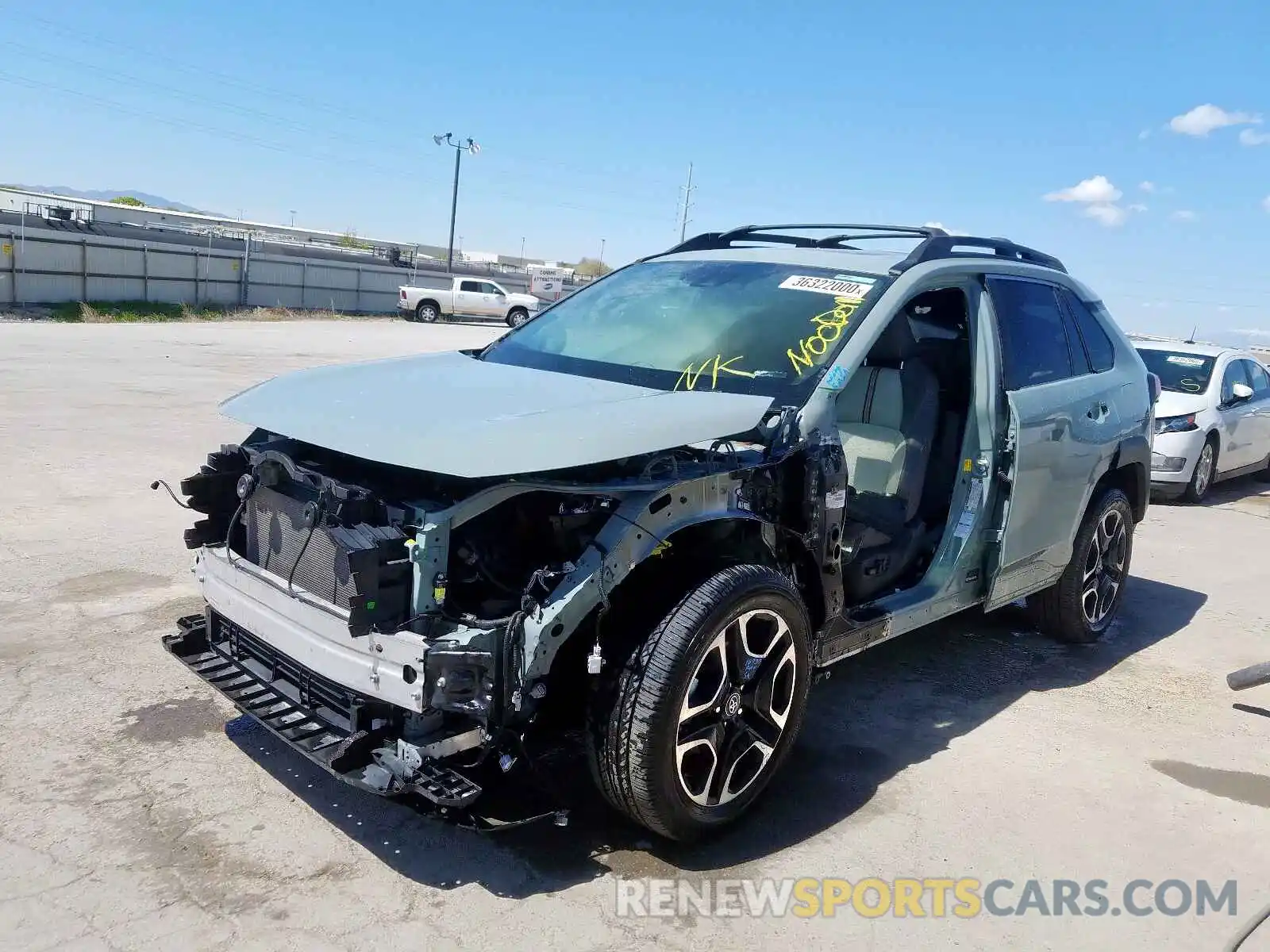 2 Photograph of a damaged car 2T3J1RFV4KC038114 TOYOTA RAV4 2019