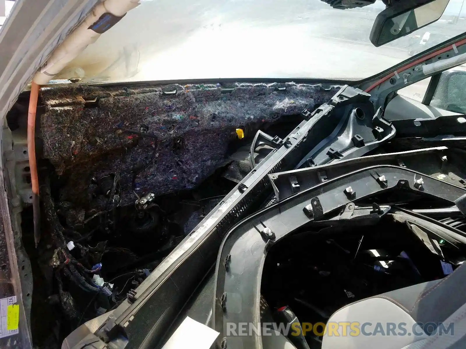 8 Photograph of a damaged car 2T3J1RFV4KC038114 TOYOTA RAV4 2019