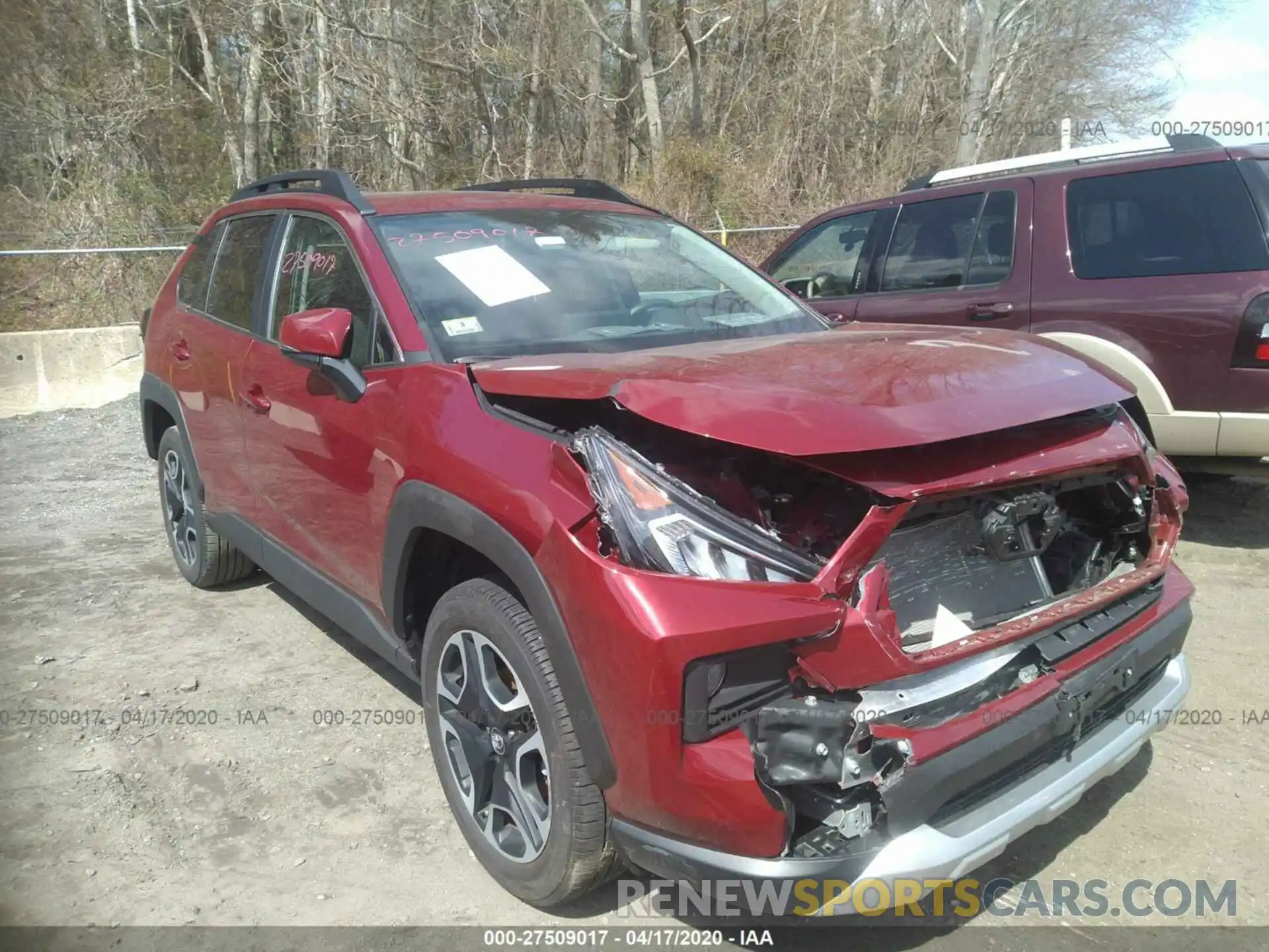 1 Photograph of a damaged car 2T3J1RFV4KW002549 TOYOTA RAV4 2019