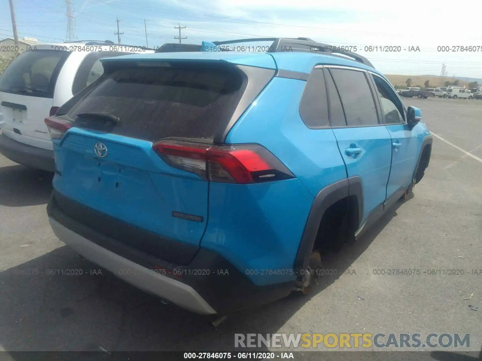 4 Photograph of a damaged car 2T3J1RFV4KW010005 TOYOTA RAV4 2019